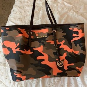 Michael kors tote
